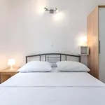 P2 Rubessa S Parkirnim Mjestom * Baška