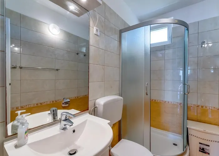 Apartman P2 Rubessa S Parkirnim Mjestom Apartmán Baška