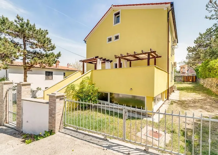 Apartman P2 Rubessa S Parkirnim Mjestom * Baška